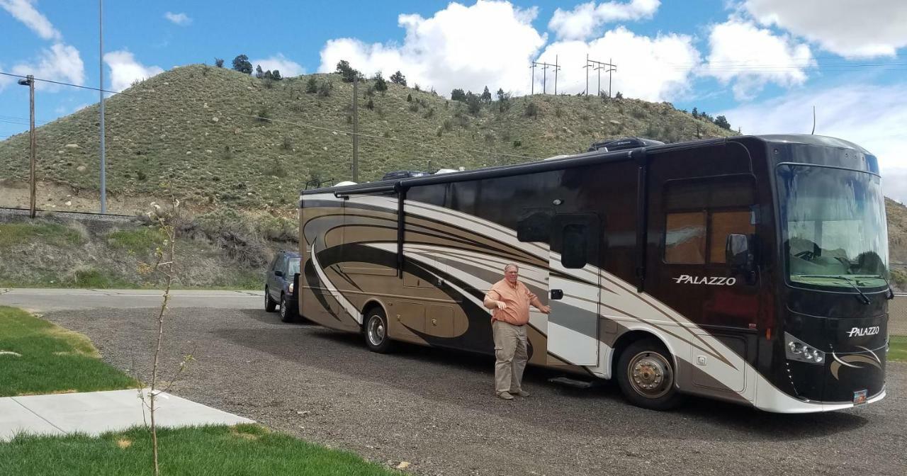 ホテル Castle Gate Rv Park Helper エクステリア 写真