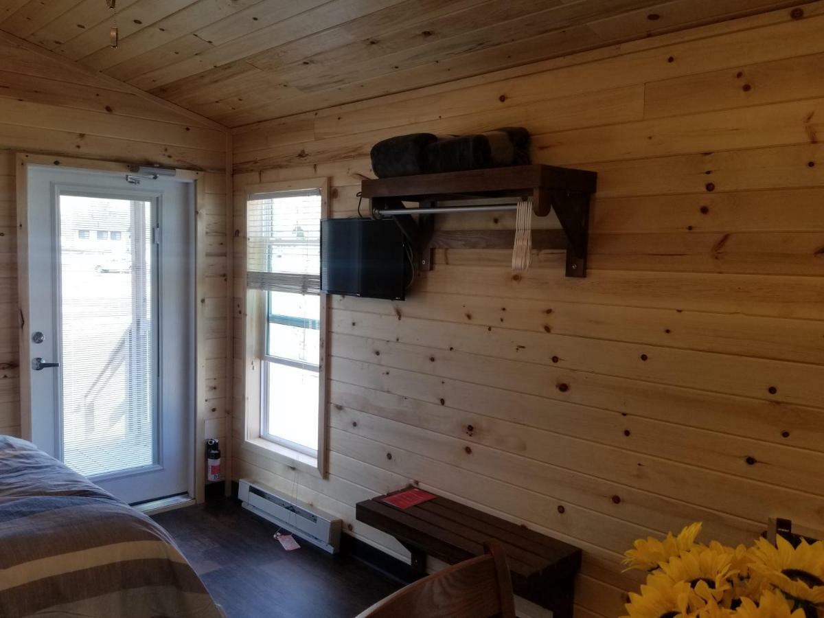 ホテル Castle Gate Rv Park Helper エクステリア 写真