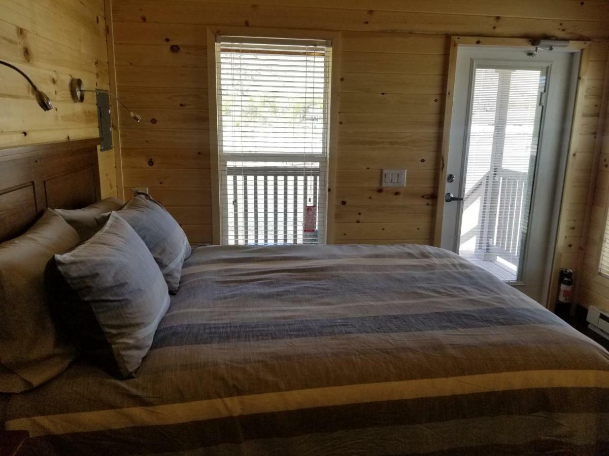 ホテル Castle Gate Rv Park Helper エクステリア 写真